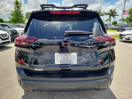 Super Black 2025 Nissan Rogue Rock Creek