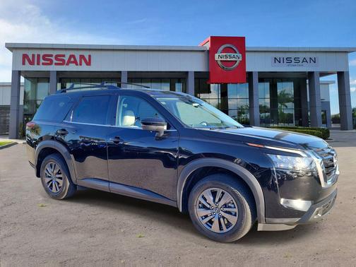 2023 Nissan Pathfinder SV FWD