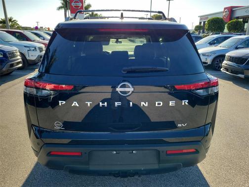 2023 Nissan Pathfinder SV FWD