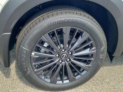 Everest White Pearl Tricoat 2026 Nissan Pathfinder SL