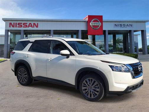 2024 Nissan Pathfinder SL FWD
