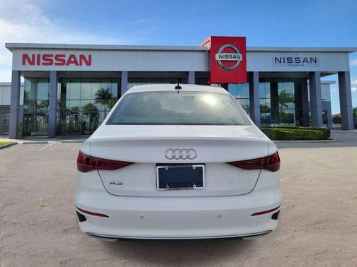 Florett Silver Metallic 2024 Audi A3 Premium