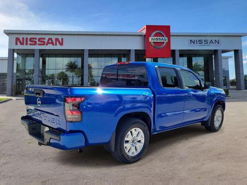 Bluestone Pearl 2024 Nissan Frontier SV