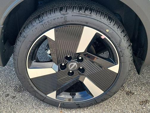 Deep Blue Pearl 2026 Nissan Kicks SR