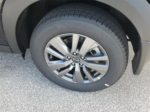 2025 Nissan Pathfinder SV FWD