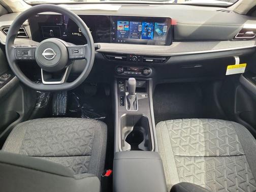 Deep Blue Pearl 2026 Nissan Kicks SV