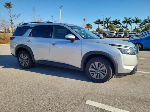 2025 Nissan Pathfinder SV 4WD