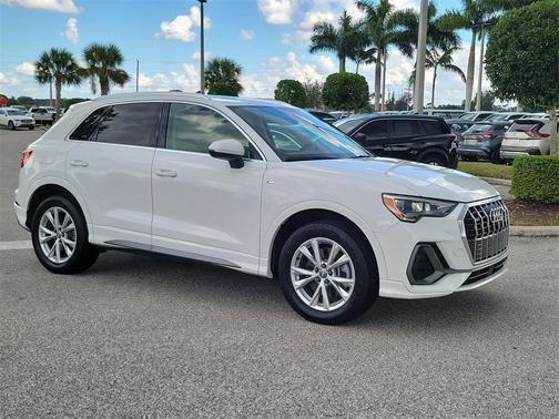 2021 Audi Q3 45 S line Premium