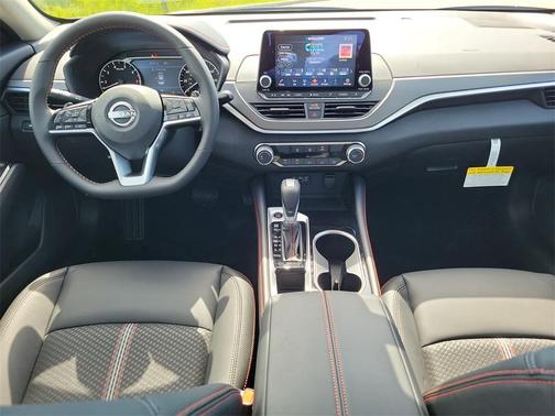 2025 Nissan Altima SR FWD