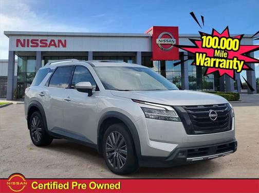 2022 Nissan Pathfinder SL 2WD
