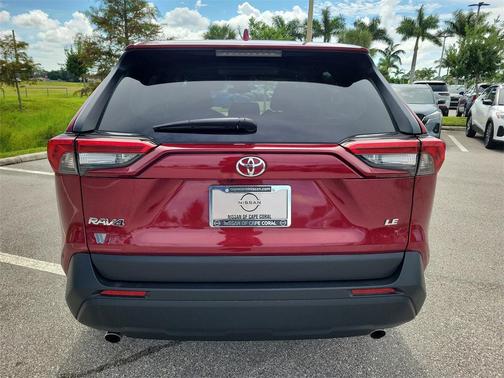 2022 Toyota RAV4 LE