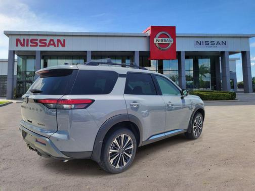 Boulder Gray Pearl 2026 Nissan Pathfinder Platinum