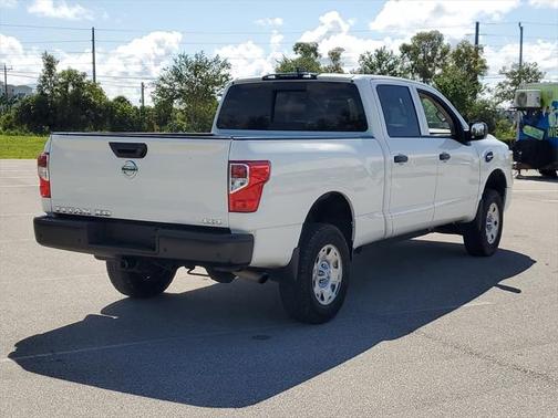 2022 Nissan Titan XD S