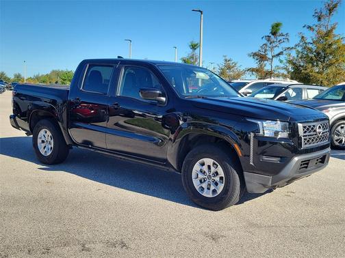2024 Nissan Frontier SV