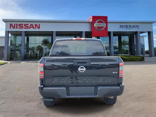 2024 Nissan Frontier SV