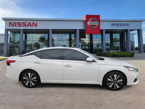 2022 Nissan Altima 2.5 SL