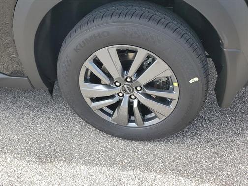 2025 Nissan Pathfinder SV FWD