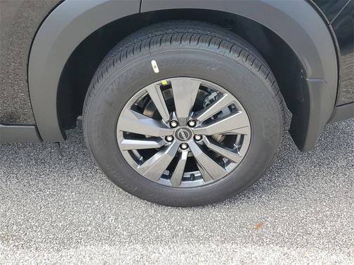 2025 Nissan Pathfinder SV FWD