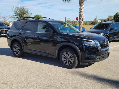 2025 Nissan Pathfinder SV FWD