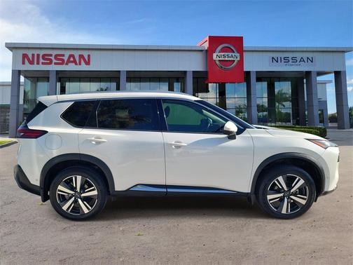 2022 Nissan Rogue SL