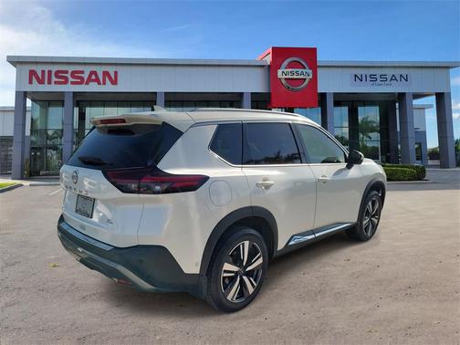 2022 Nissan Rogue SL