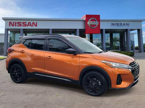 Monarch Orange Metallic/Super Black 2023 Nissan Kicks SR