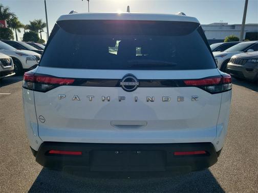2025 Nissan Pathfinder SV FWD