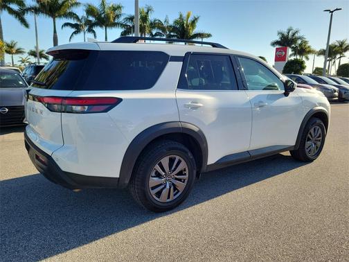 2025 Nissan Pathfinder SV FWD