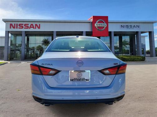 2024 Nissan Altima SR FWD