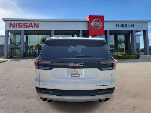 Summit White 2025 GMC Acadia FWD Elevation