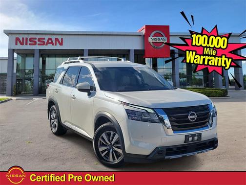2023 Nissan Pathfinder SL 4WD