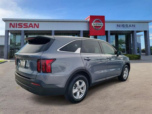 2023 Kia Sorento LX