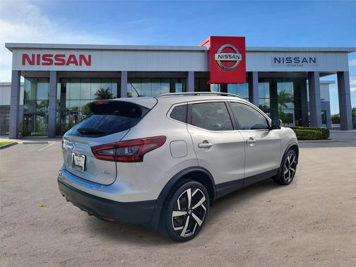 2022 Nissan Rogue Sport SL