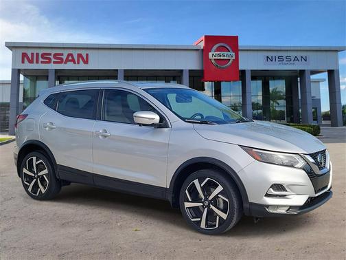 2022 Nissan Rogue Sport SL