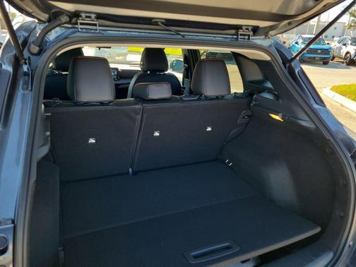 Gun Metallic 2026 Nissan Kicks SR