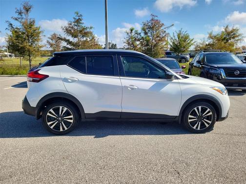 2020 Nissan Kicks SV