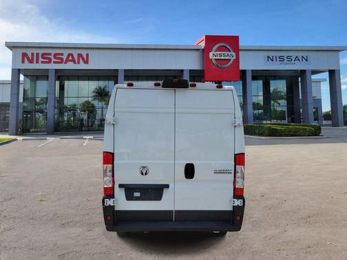 Bright White Clearcoat 2025 RAM ProMaster 2500 Tradesman