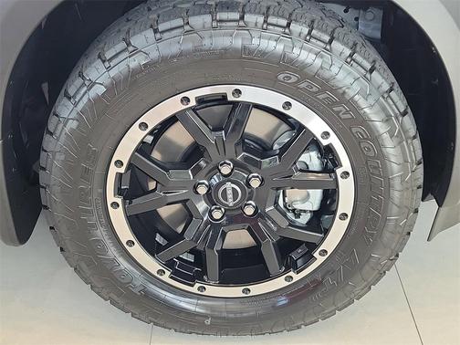 2025 Nissan Pathfinder SV FWD