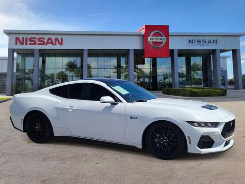 OXFORD WHITE 2024 Ford Mustang GT
