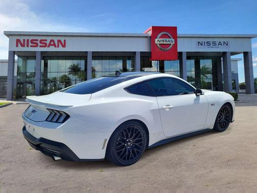 OXFORD WHITE 2024 Ford Mustang GT