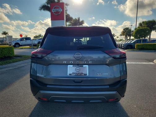 2022 Nissan Rogue SL