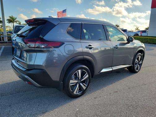 2022 Nissan Rogue SL