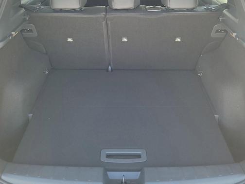 Aspen White Tricoat 2026 Nissan Kicks SR