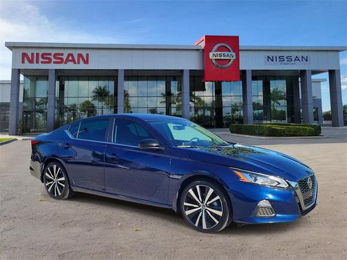 2021 Nissan Altima SR FWD