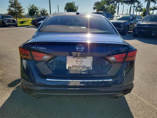 2021 Nissan Altima SR FWD