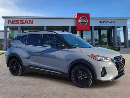 2023 Nissan Kicks SR