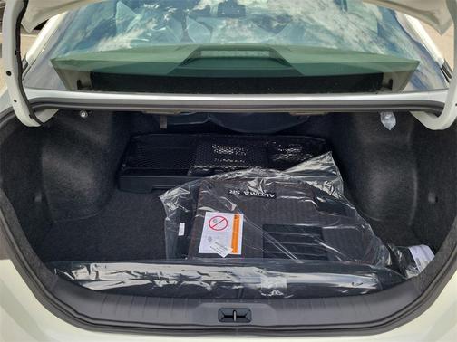 2025 Nissan Altima SR FWD