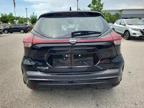 2024 Nissan Kicks S