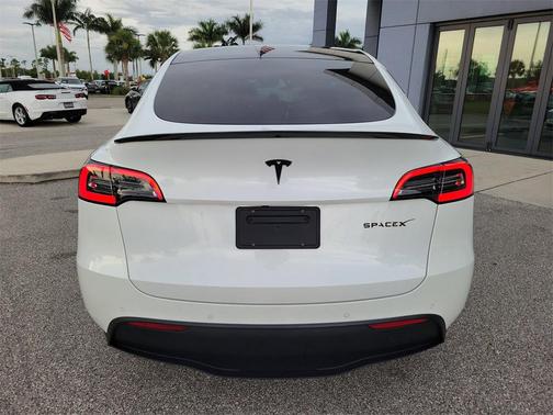 2021 Tesla Model Y Standard Range Rear-Wheel Drive