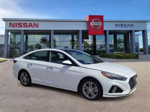 Quartz White Pearl 2018 Hyundai SONATA Limited